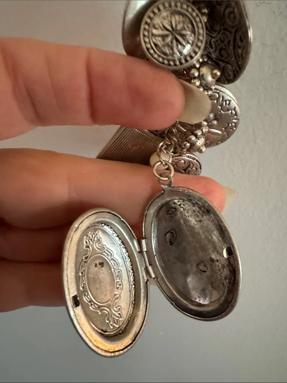 Premier Designs Silver-Tone Leaf & Charm for Photo Lockets Necklace